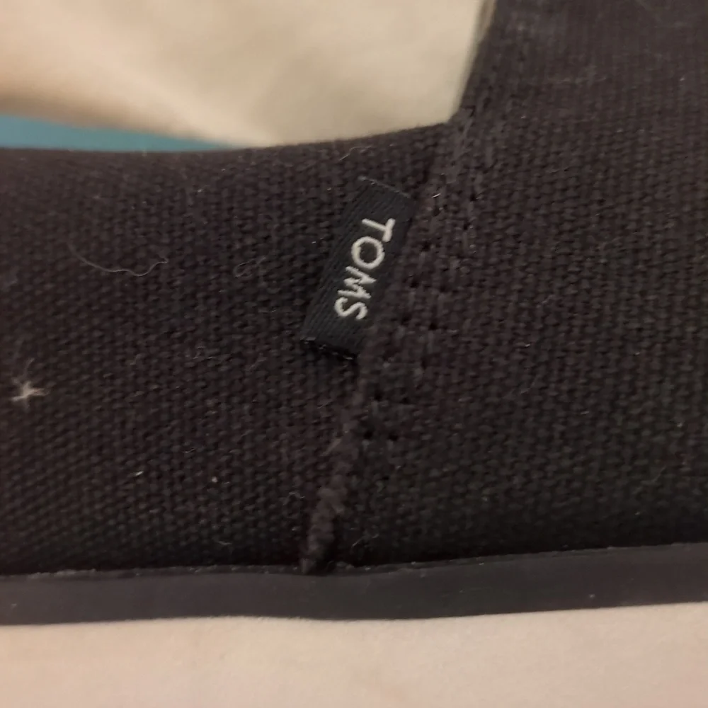 TOMS Alp Platform Sneakers NWOT 9 Black Canvas Pastel Rainbow Comfort Eco